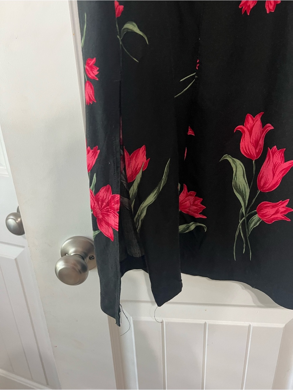 Vintage 90’s Teddi Dresses long dress with red Tulips and tie back. Size 10 - Picture 5 of 8